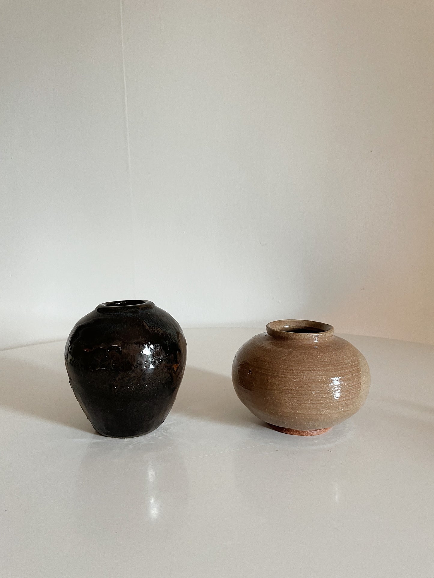 SMALL CERAMIC BLACK VASE