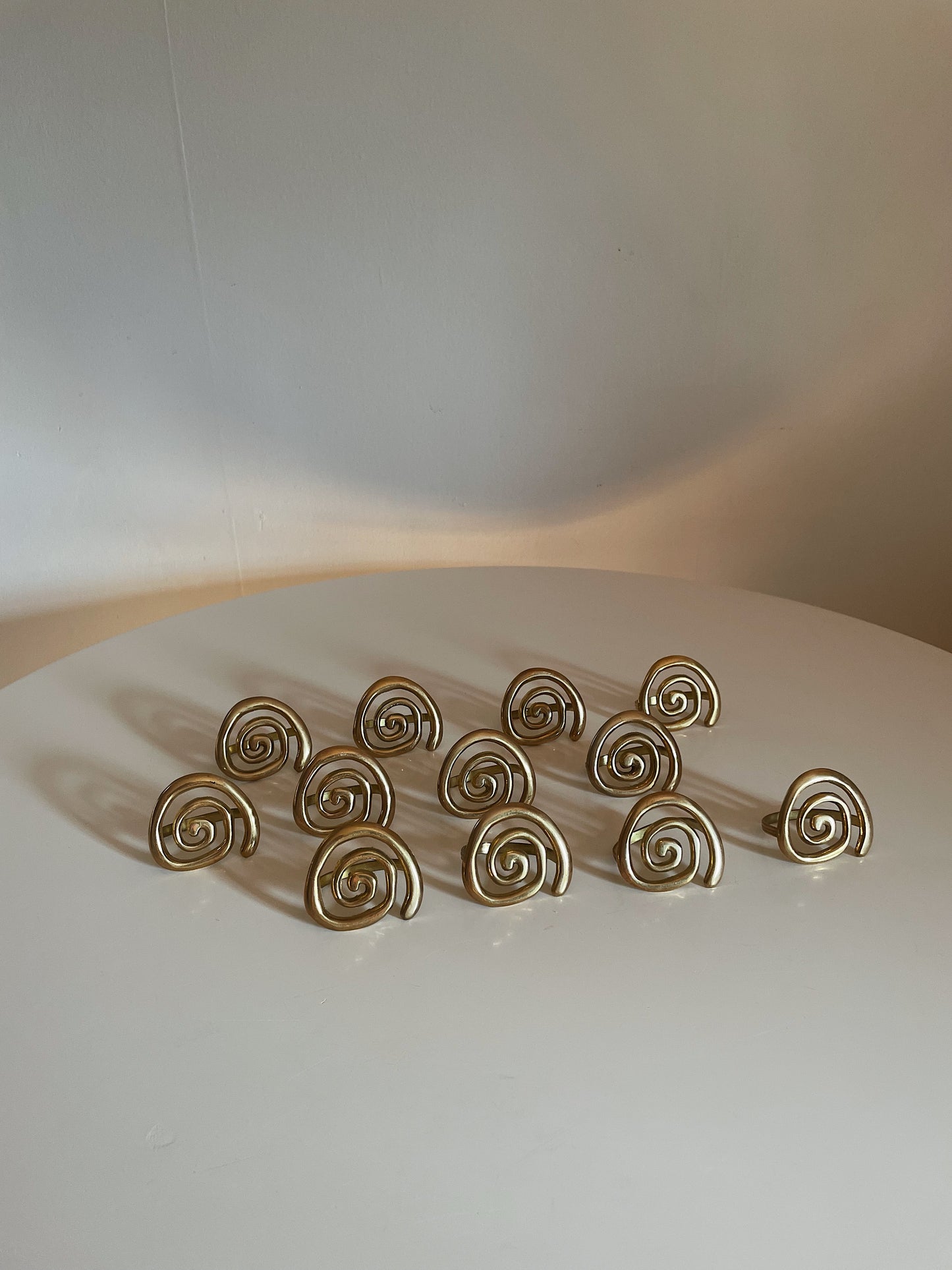 BRASS SPIRAL NAPKIN RINGS