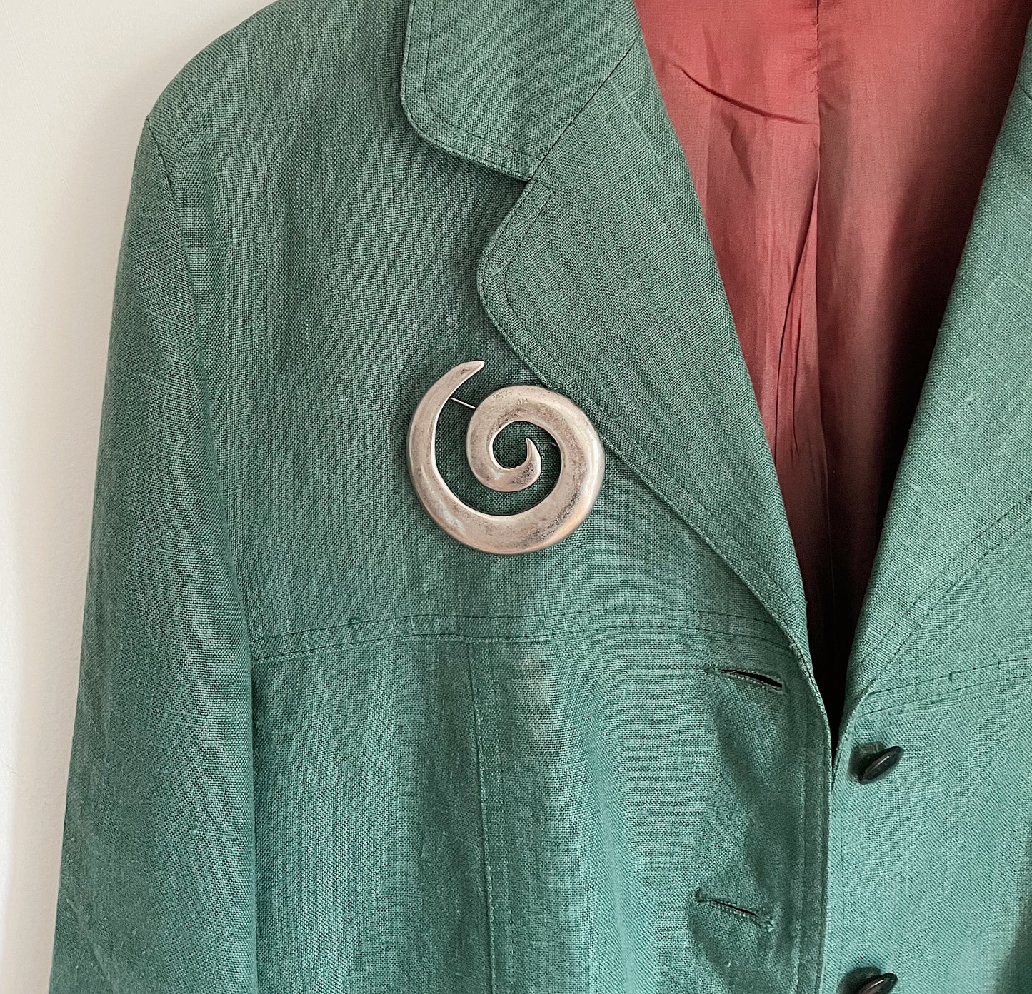 SILVER SPIRAL BROOCH