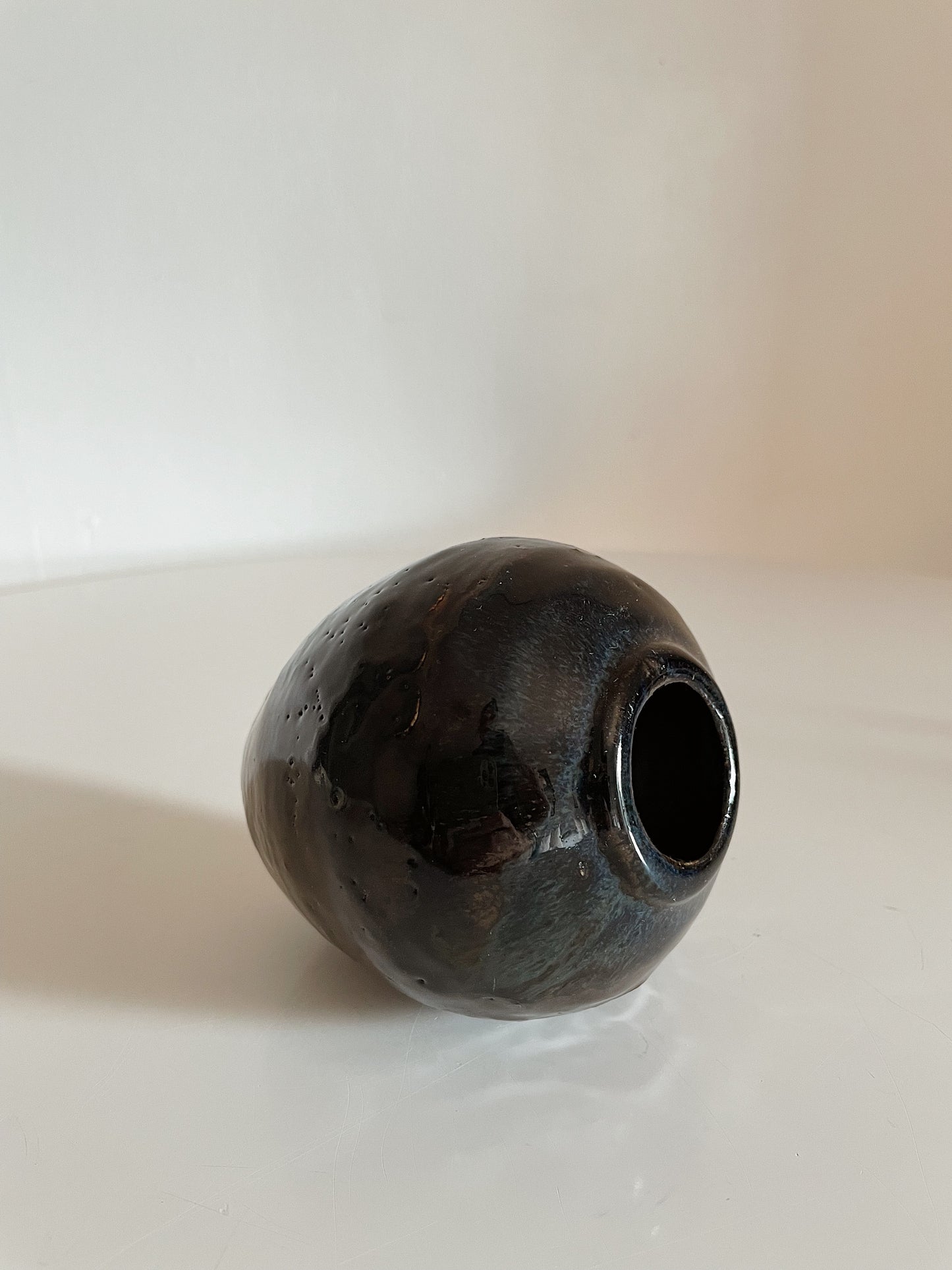 SMALL CERAMIC BLACK VASE
