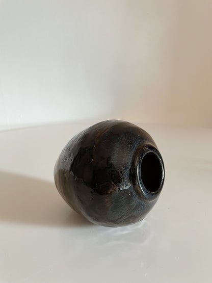 SMALL CERAMIC BLACK VASE