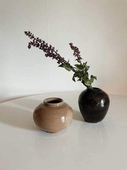 SMALL CERAMIC BROWN VASE