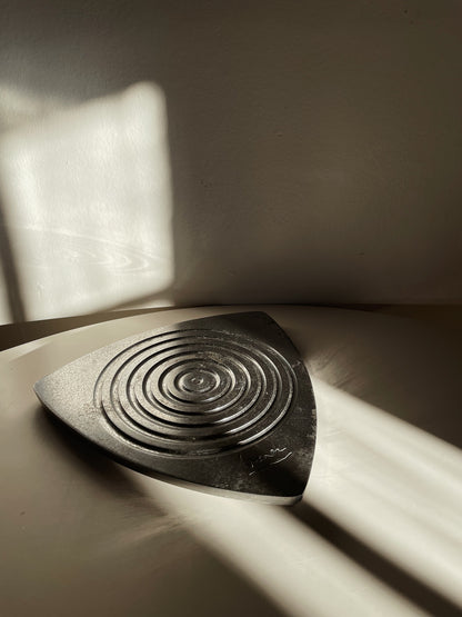 TRIVET BY MICHAEL GRAVES