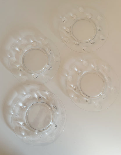 GLASS PLATES WITH TEXTURE DETAIL