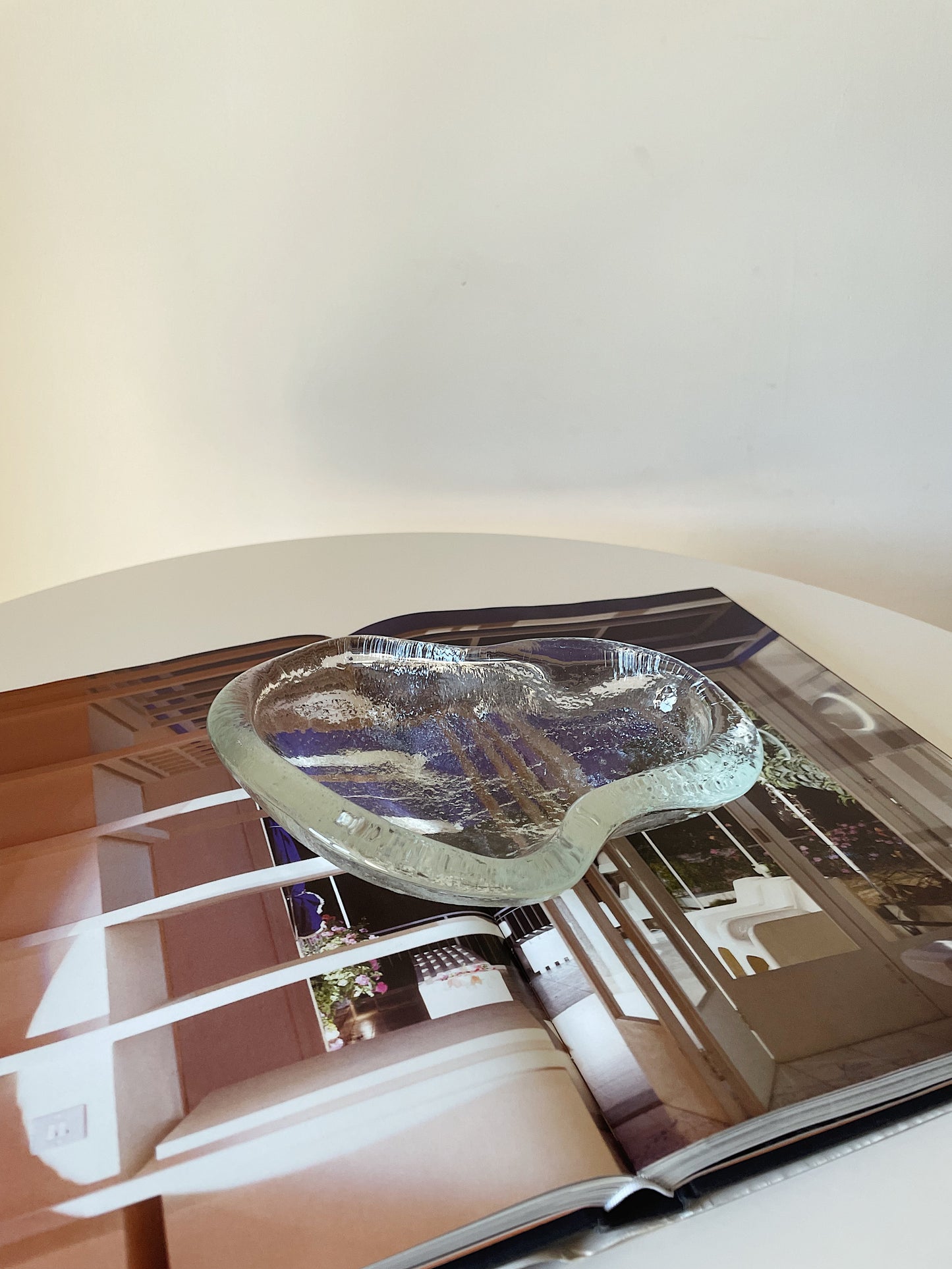 GLASS CATCHALL