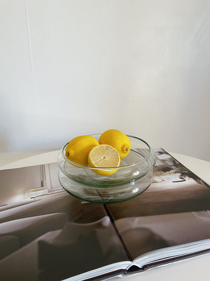 SHALLOW GLASS DISHES