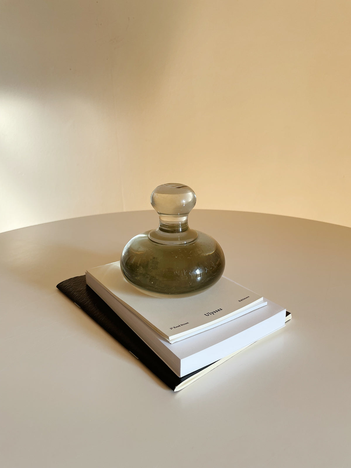 CLEAR GLASS SCULPTURE