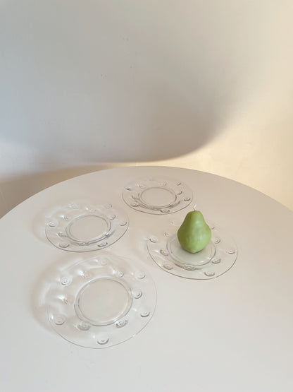GLASS PLATES WITH TEXTURE DETAIL