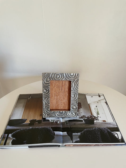 PEWTER SWIRL PICTURE FRAME