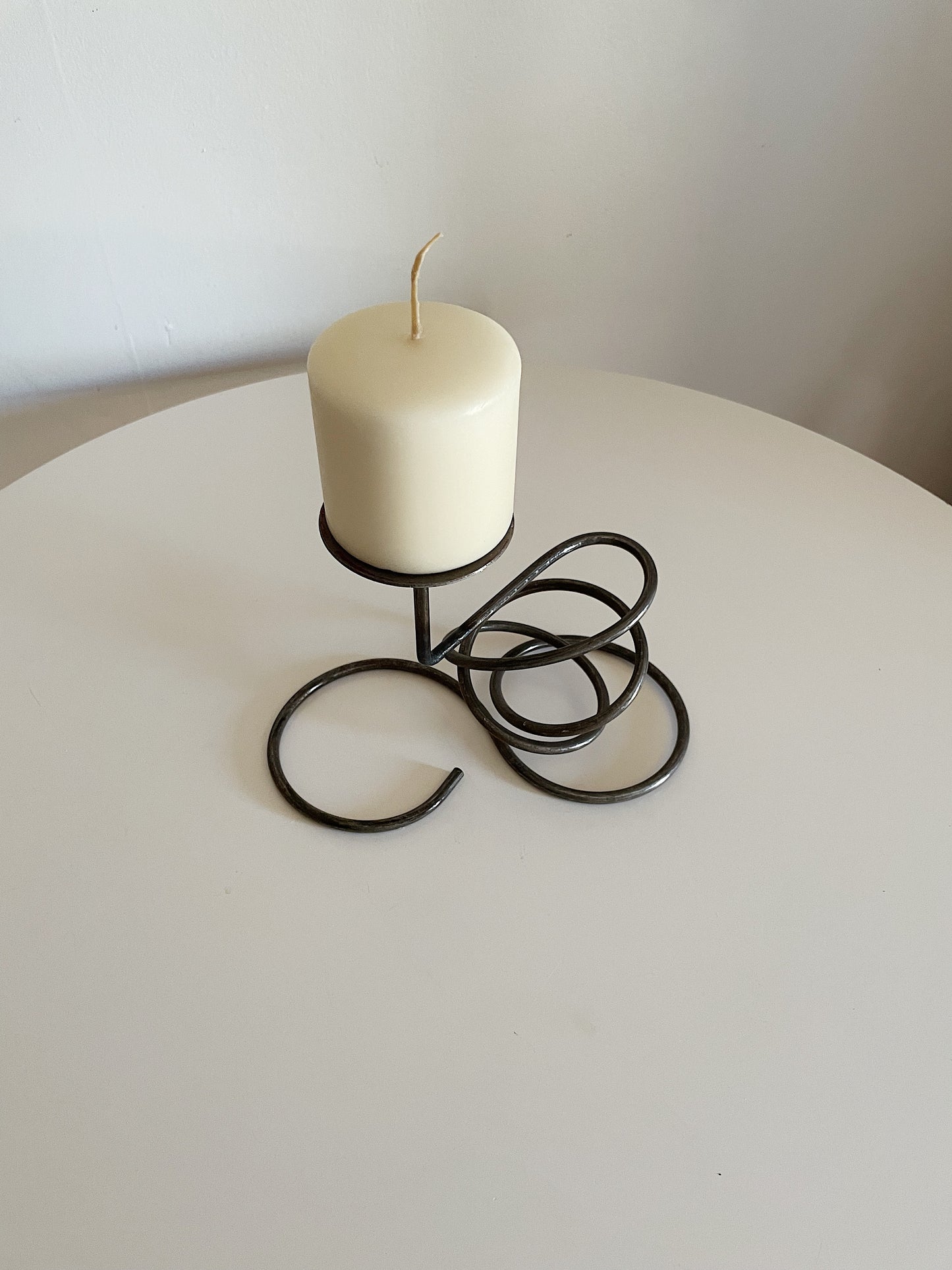 SPIRAL TABLE CANDLEHOLDER