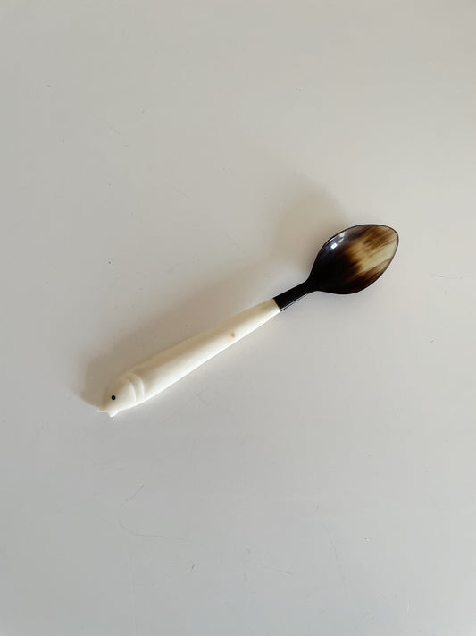 HORN SPOON WITH FISH SHAPED HANDLE