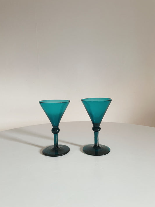 TEAL TRIANGLE GLASSES