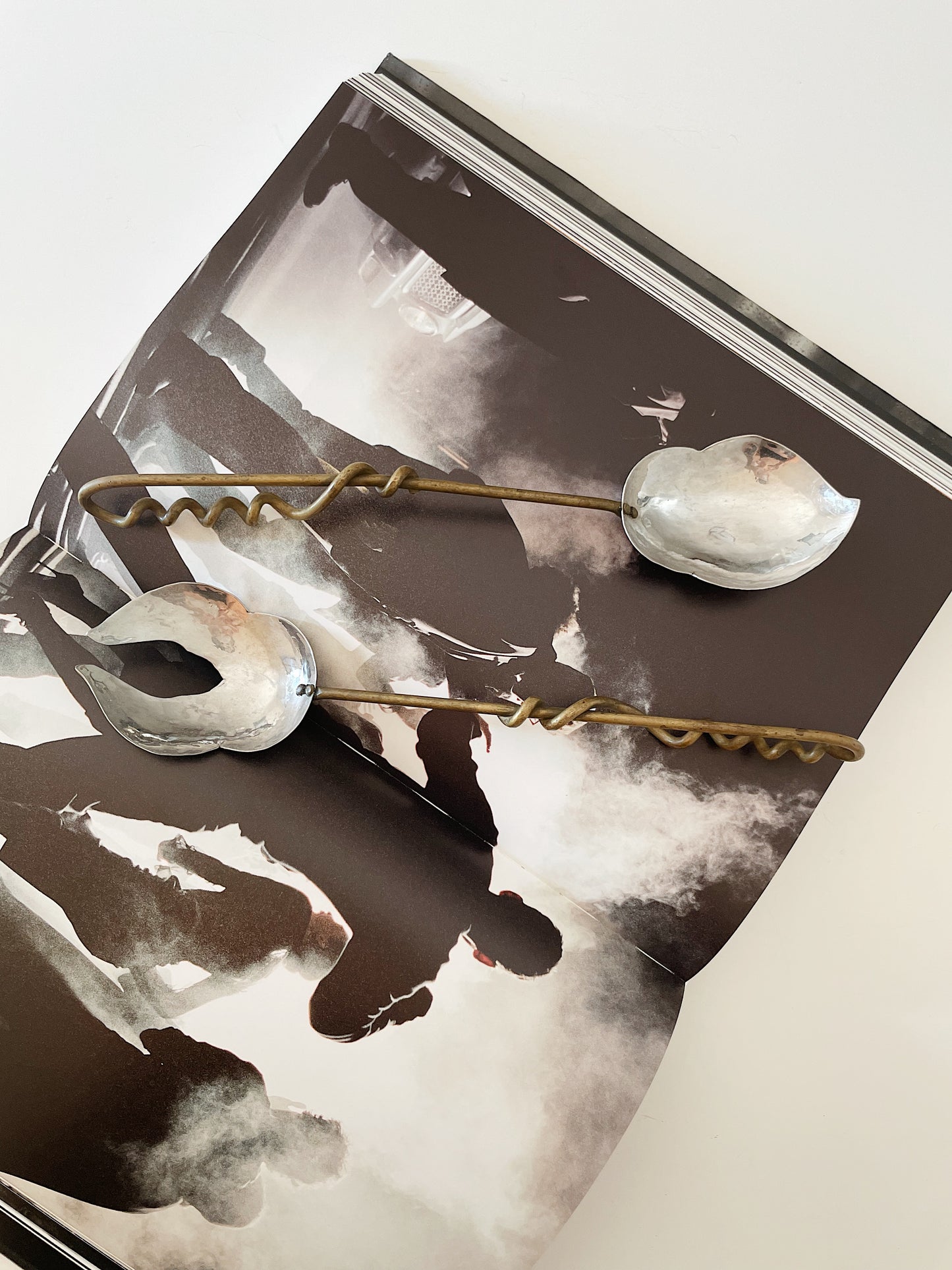 BRUTALIST SERVING SET