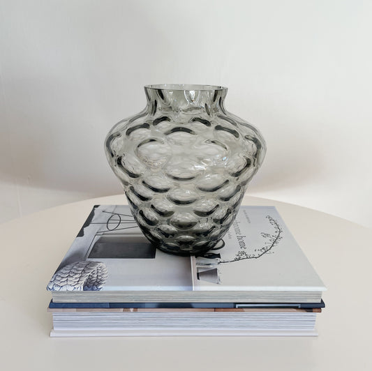 VASE BY BORSKE SKLO